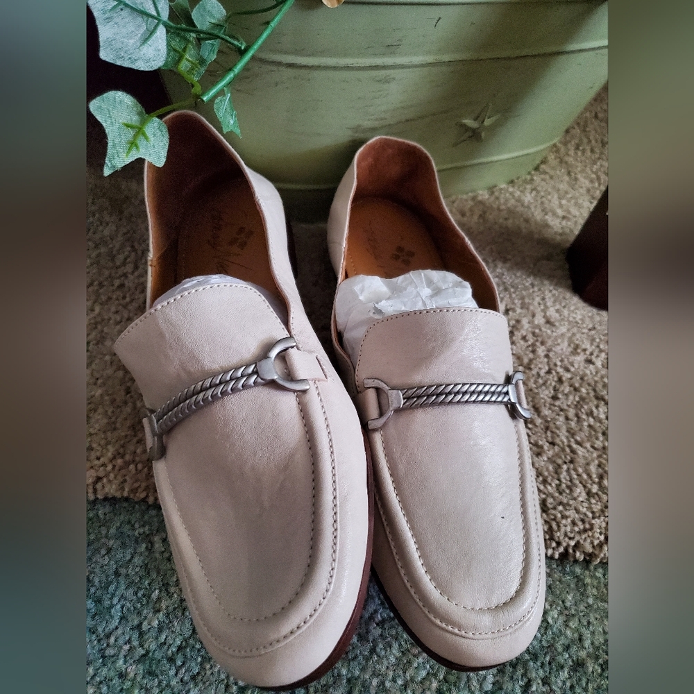 New Patricia Nash loafers